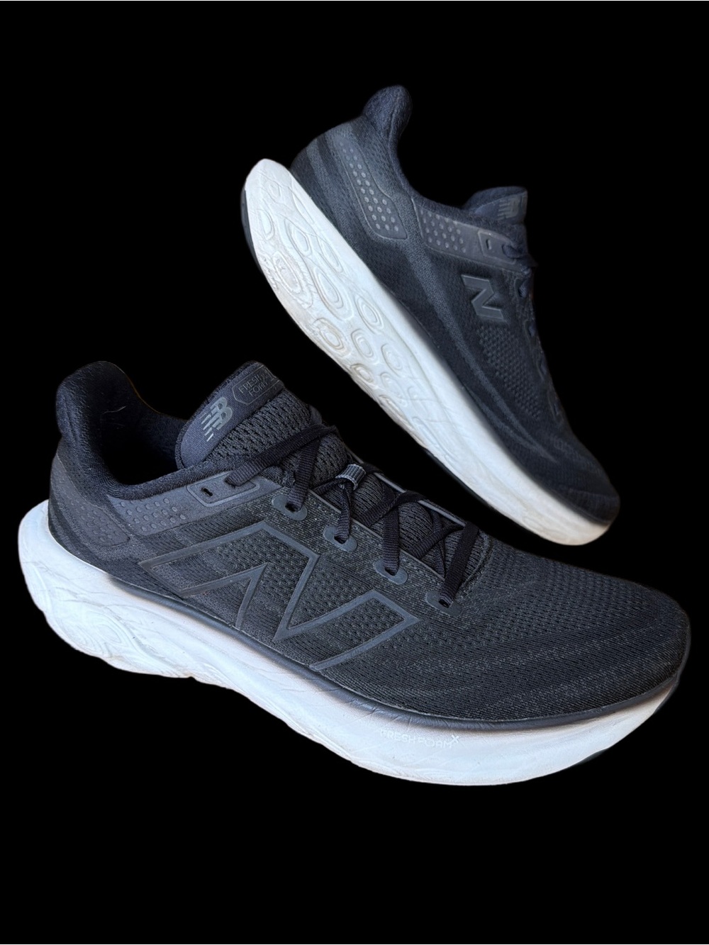 New Balance 1080 V13 Men’s Black and White Athletic Running Shoes size 11